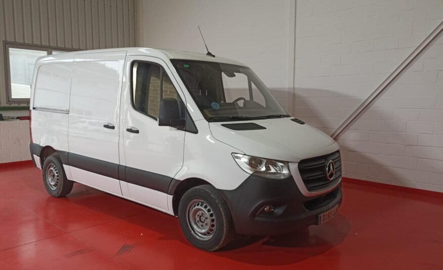 MERCEDES-BENZ Sprinter 311 CDI COMPACTO 3.5T