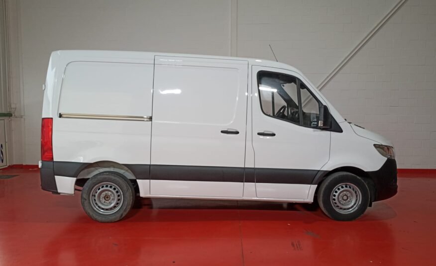 MERCEDES-BENZ Sprinter 311 CDI COMPACTO 3.5T