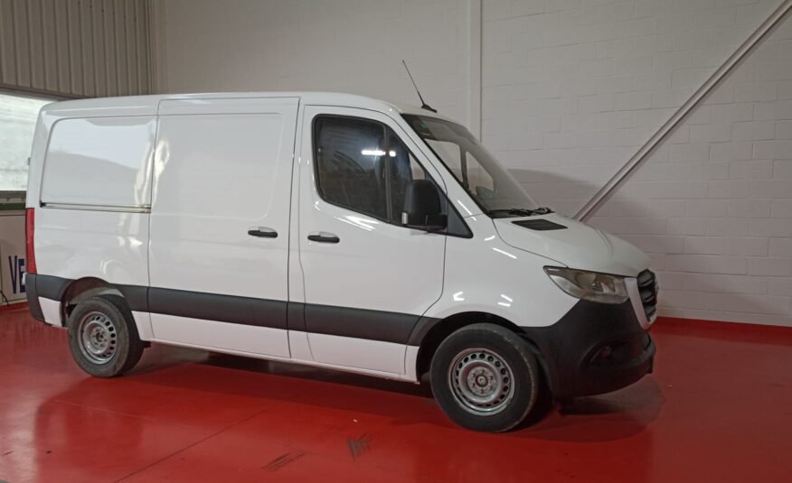 MERCEDES-BENZ Sprinter 311 CDI COMPACTO 3.5T