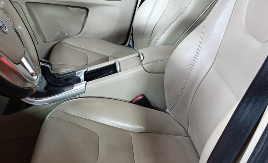 VOLVO XC60 2.0 D4 KINETIC AUTO