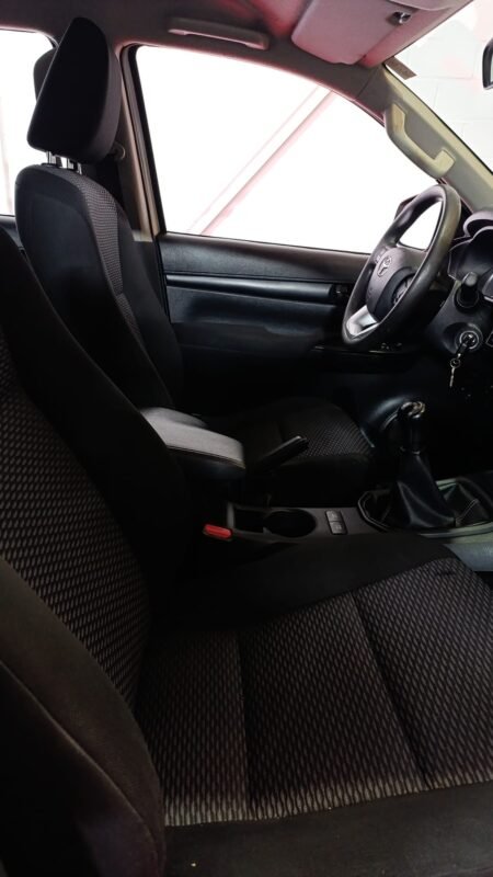 TOYOTA Hilux D4D DOBLE CABINA GX