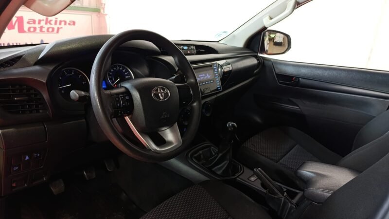 TOYOTA Hilux D4D DOBLE CABINA GX