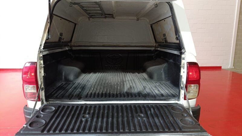 TOYOTA Hilux D4D DOBLE CABINA GX