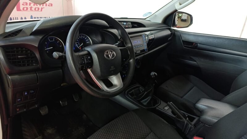 TOYOTA Hilux D4D DOBLE CABINA GX