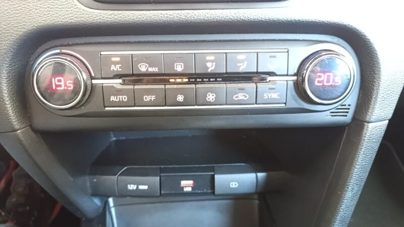 KIA CEED CRDI 136 DRIVE HIBRIDO/DIESEL