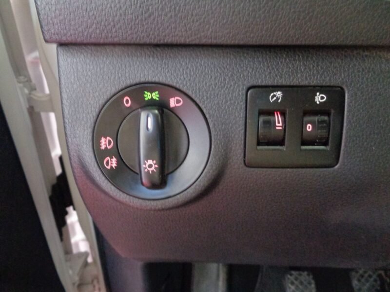 VOLKSWAGEN CADDY PROFESIONAL FURGON 2.0 75 KW 102CV