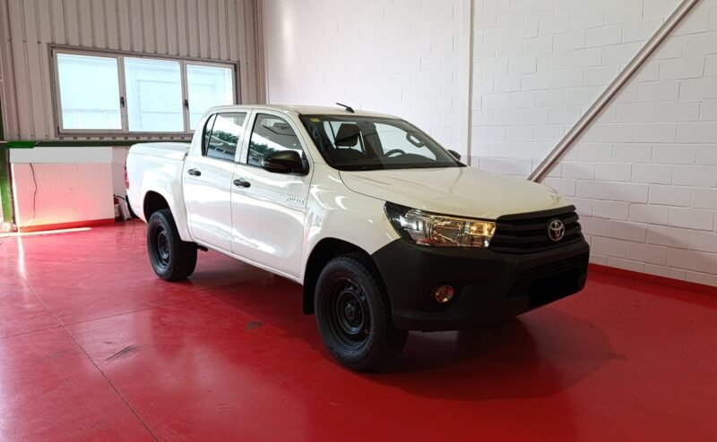 TOYOTA Hilux 2.4 D4D Cabina Doble GX 4p.