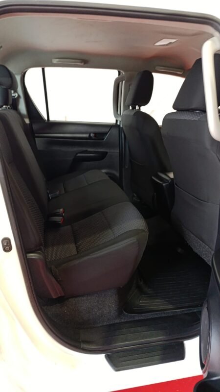 TOYOTA Hilux 2.4 D4D Cabina Doble GX 4p.