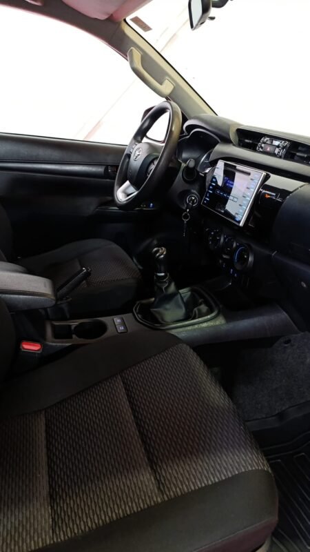 TOYOTA Hilux 2.4 D4D Cabina Doble GX 4p.