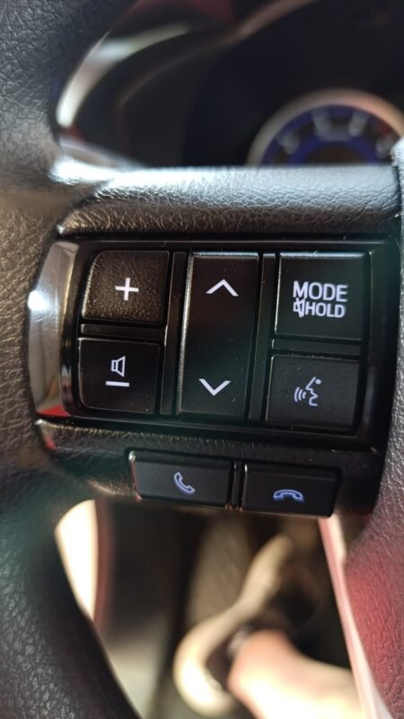 TOYOTA Hilux 2.4 D4D Cabina Doble GX 4p.