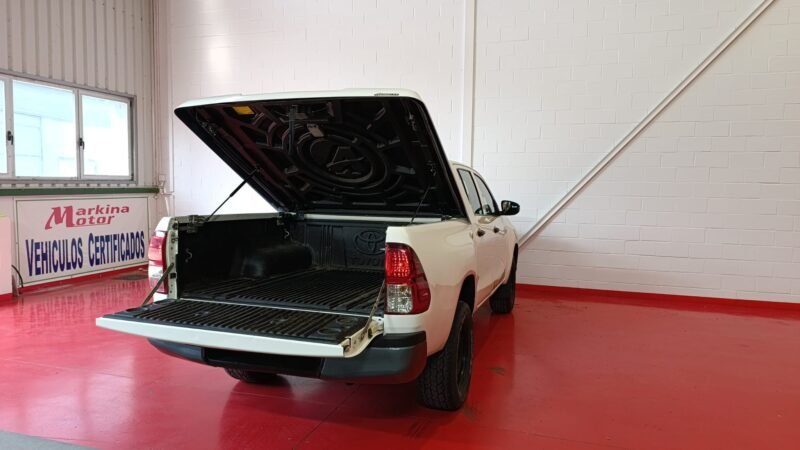 TOYOTA Hilux 2.4 D4D Cabina Doble GX 4p.