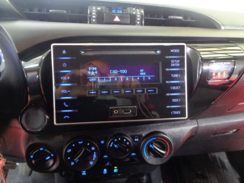 TOYOTA Hilux 2.4D4D CABINA DOBLE GX