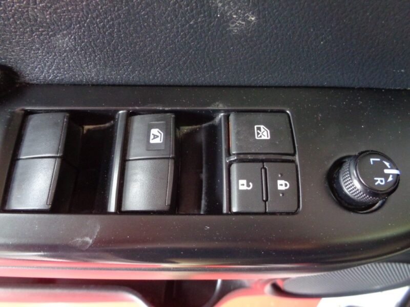 TOYOTA Hilux 2.4D4D CABINA DOBLE GX