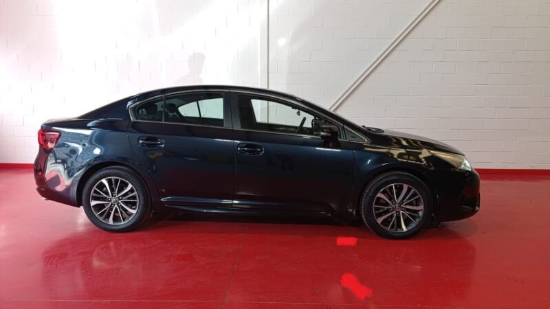 TOYOTA AVENSIS 2.0 D4D ADVANCE 5P
