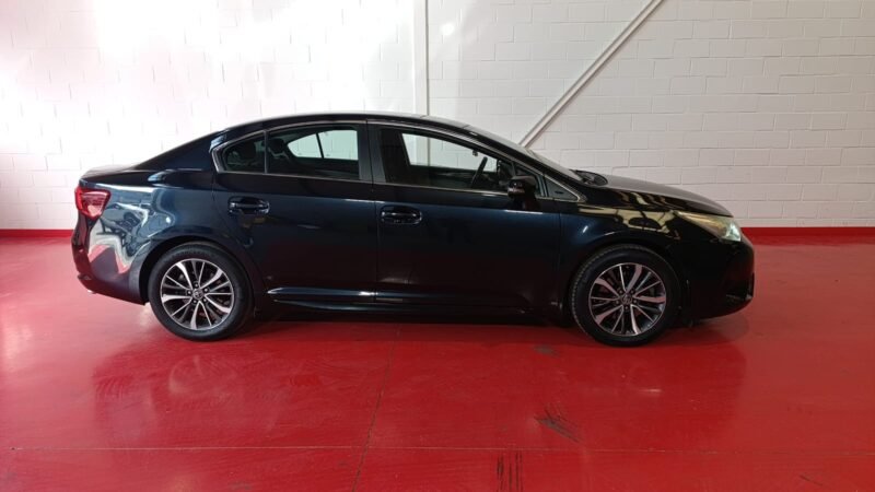 TOYOTA AVENSIS 2.0 D4D ADVANCE 5P