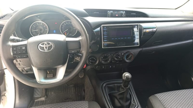 TOYOTA HILUX 2.4 D4D CABINA EXTRA GX