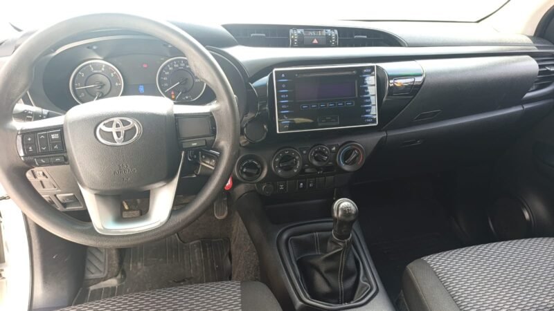 TOYOTA HILUX 2.4 D4D CABINA EXTRA GX
