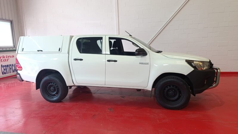 TOYOTA HILUX 2.4 D4D CABINA EXTRA GX