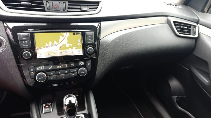 NISSAN QASHQAI TEKNA PREMIUM